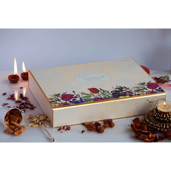 Luxury Gift Set of Rich Dry Fruits